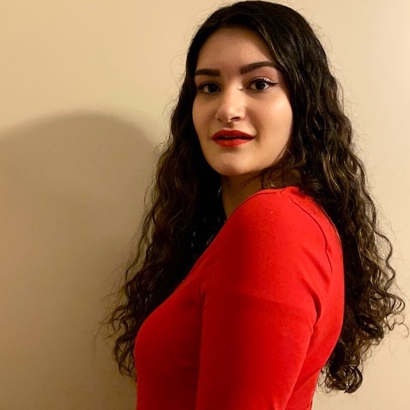 Meet your Posher, Daniela - Picture 1 of 1